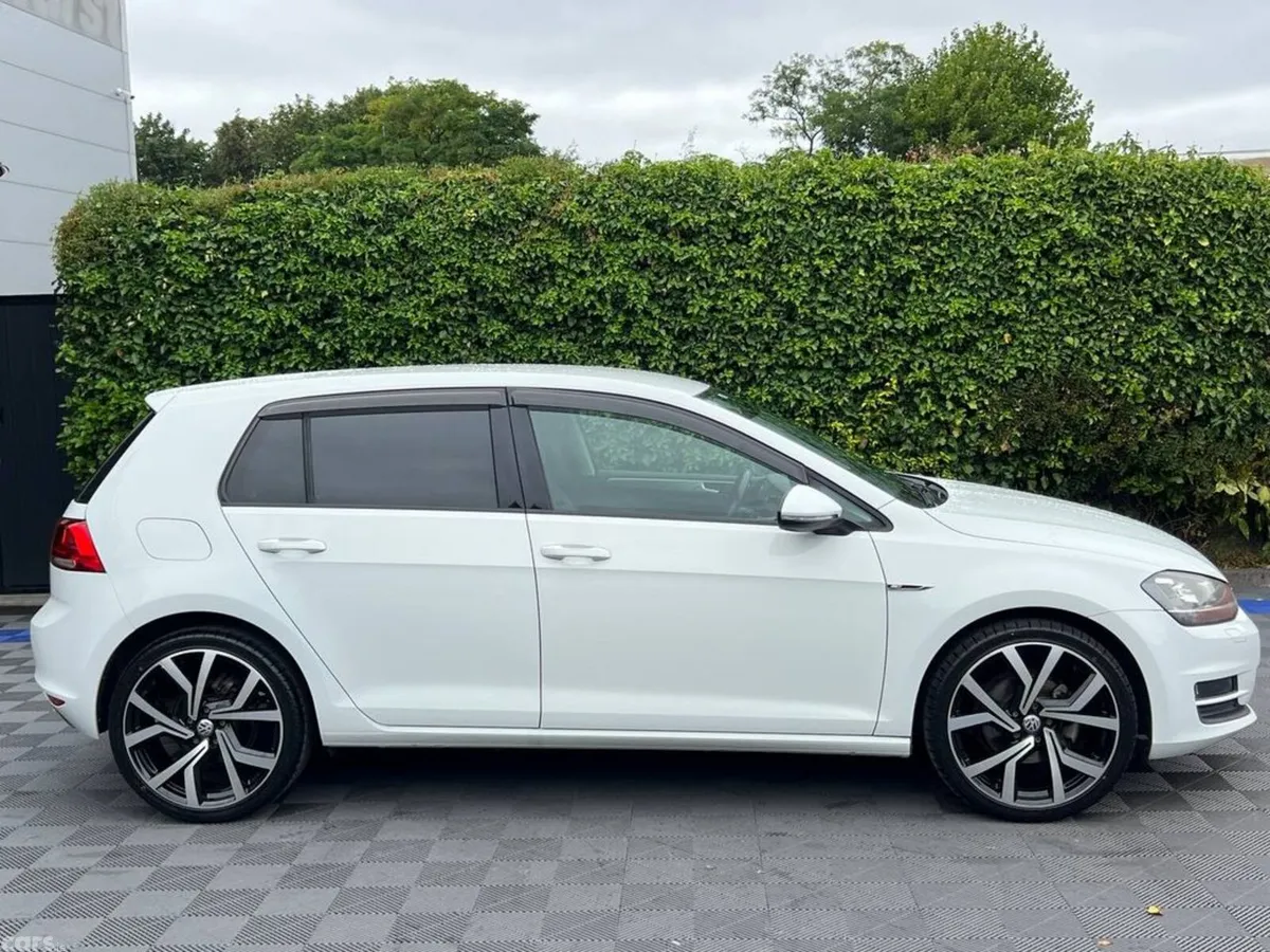 Volkswagen Golf Hatchback, Petrol, 2015, White