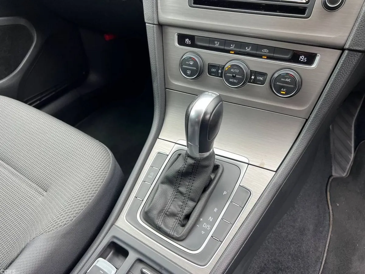 Volkswagen Golf Hatchback, Petrol, 2015, White