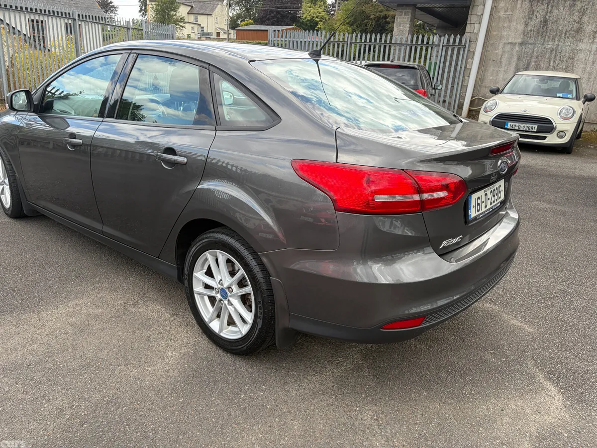 Ford Focus Saloon, Petrol, 2016, Grey