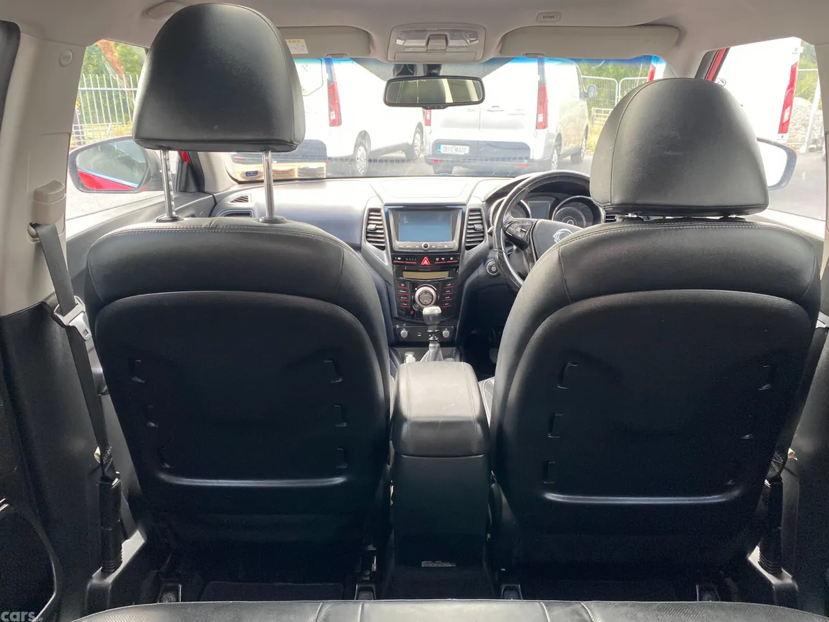 SsangYong Tivoli SUV, Diesel, 2016, Red