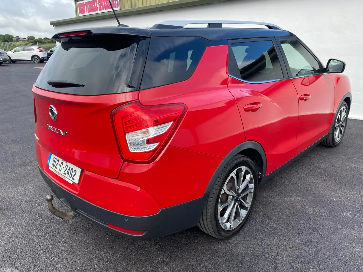 SsangYong Tivoli SUV, Diesel, 2016, Red