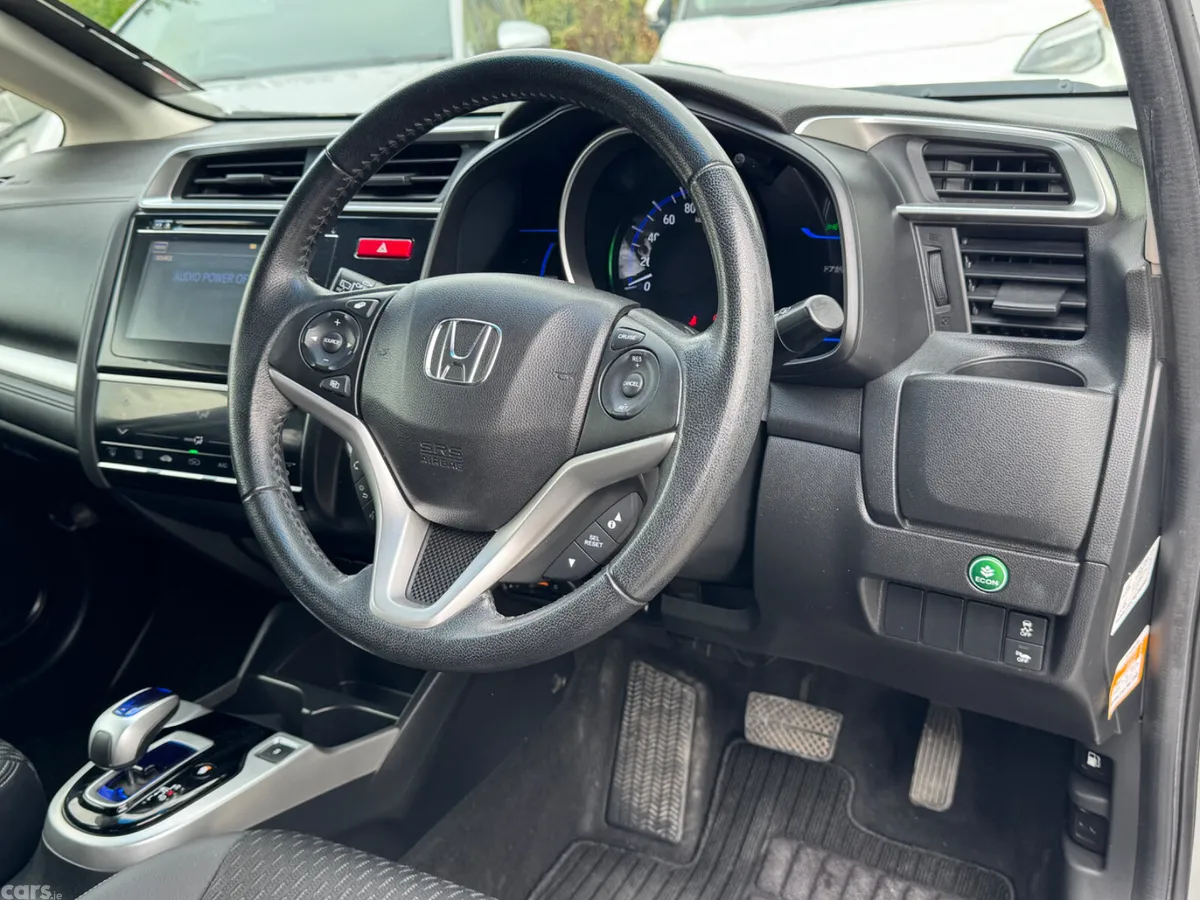 Honda Fit Hatchback, Petrol Hybrid, 2014, Silver