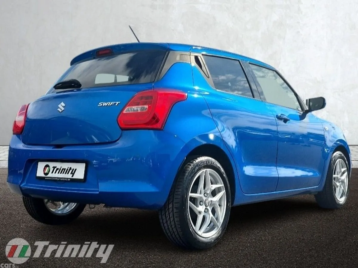 Suzuki Swift Hatchback, Petrol, 2022, Blue