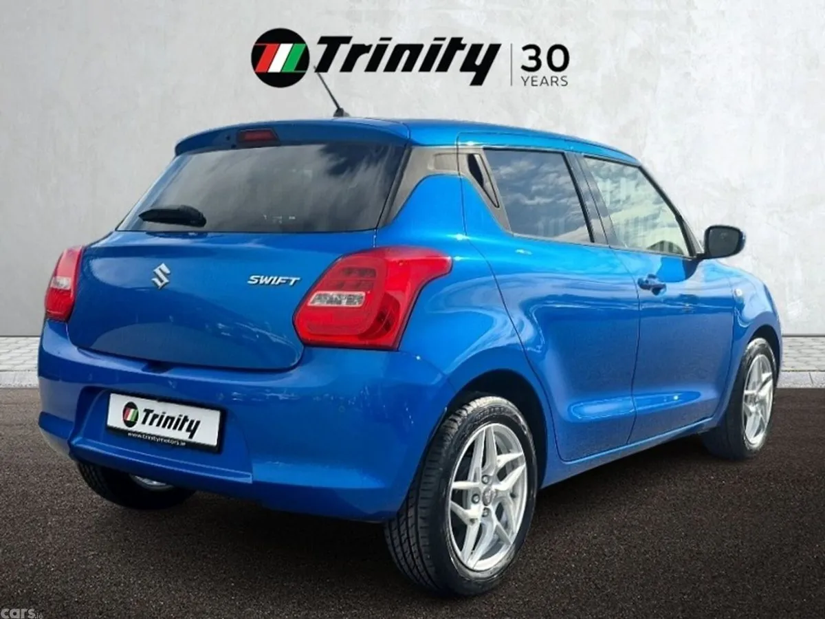 Suzuki Swift Hatchback, Petrol, 2022, Blue
