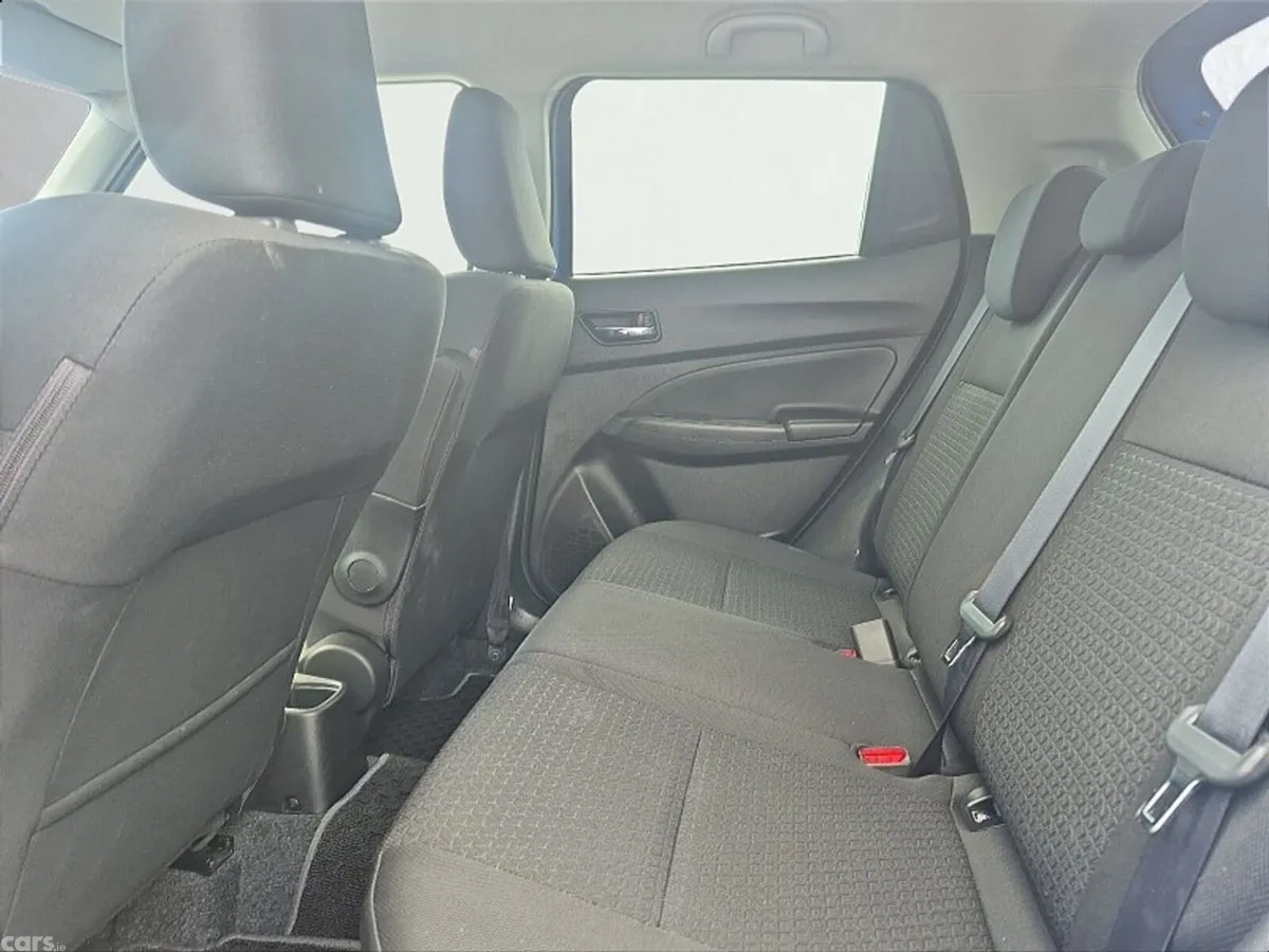 Suzuki Swift Hatchback, Petrol, 2022, Blue