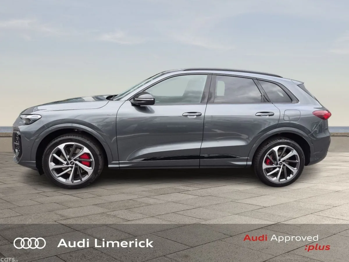 Audi Q5 SUV, Petrol Plug-in Hybrid, 2026, Grey