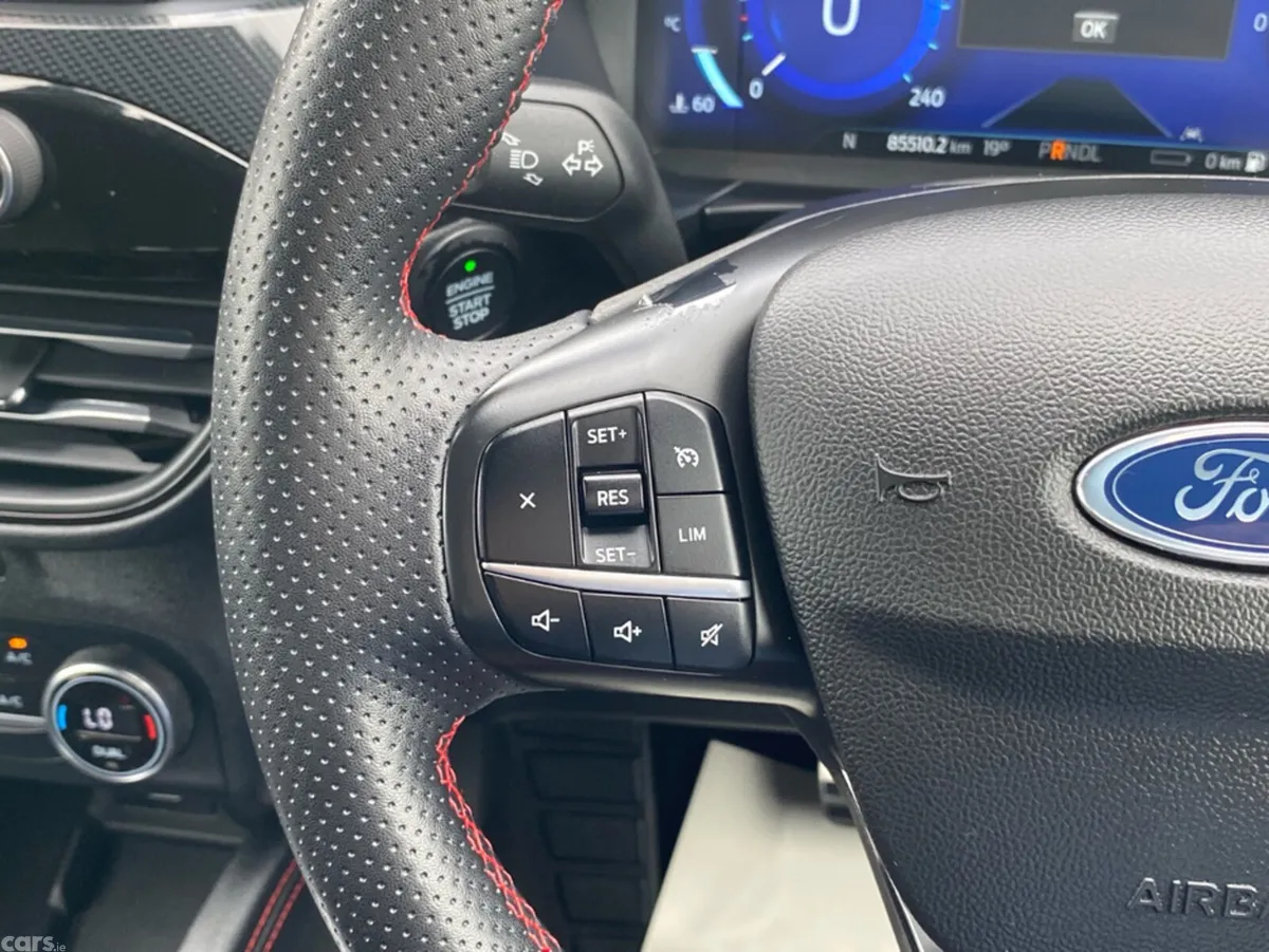 Ford Kuga MPV, Petrol Plug-in Hybrid, 2023, Red