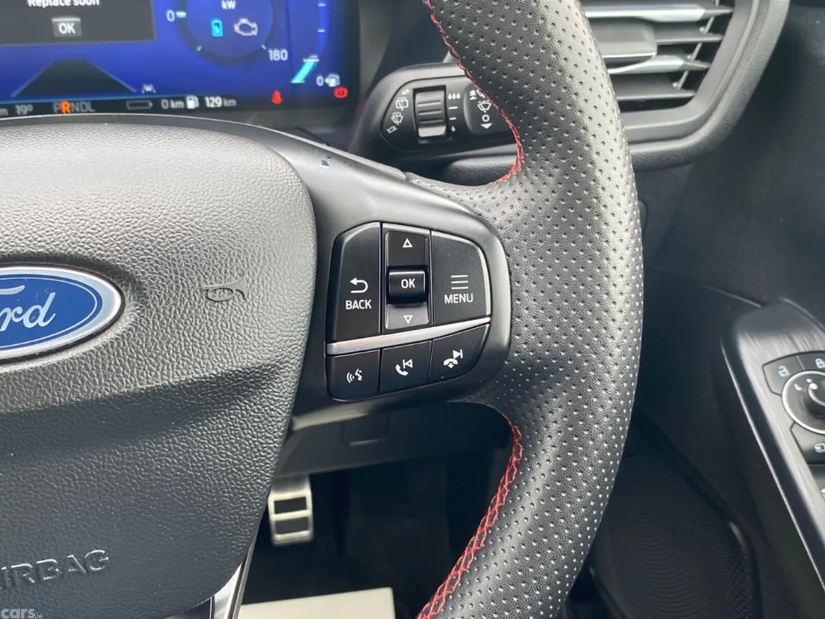 Ford Kuga MPV, Petrol Plug-in Hybrid, 2023, Red