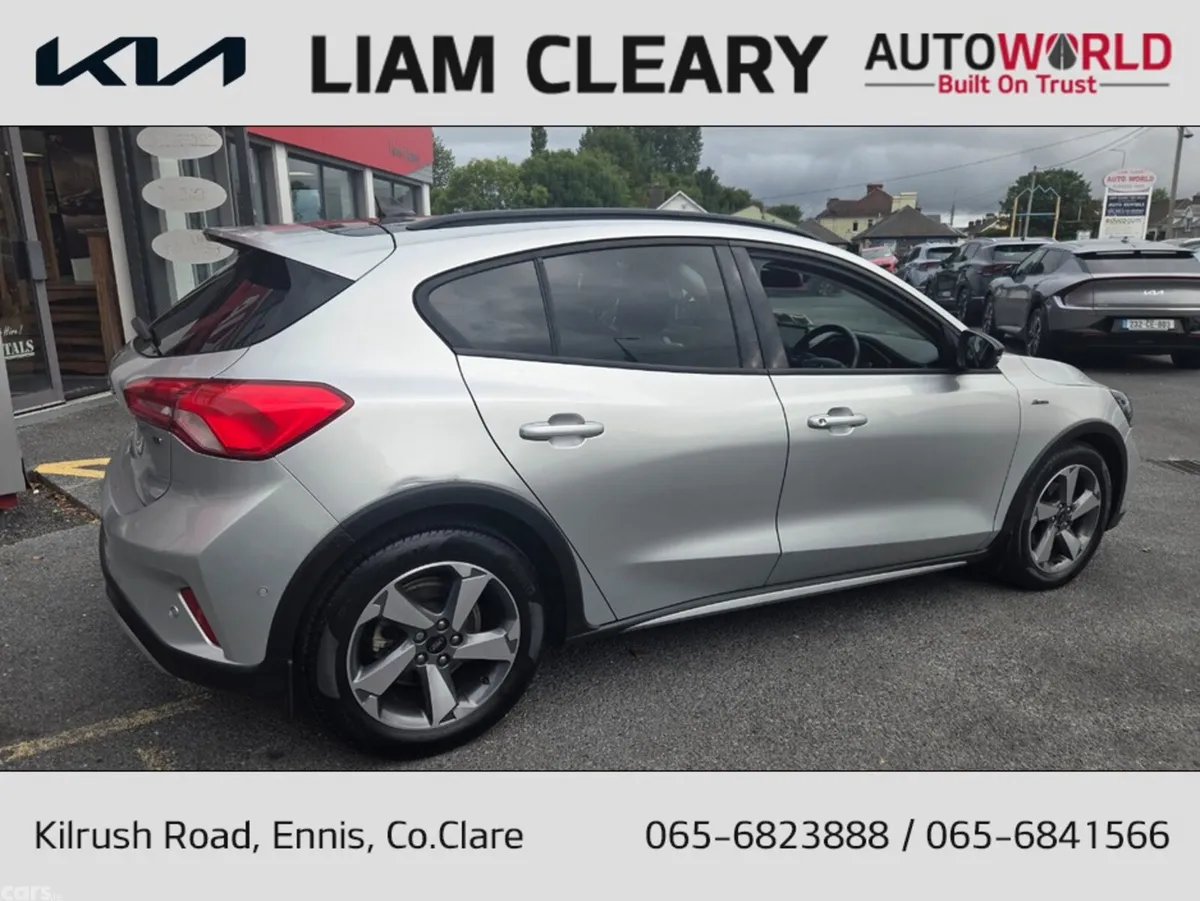 Ford Focus Hatchback, Petrol, 2022, Grey