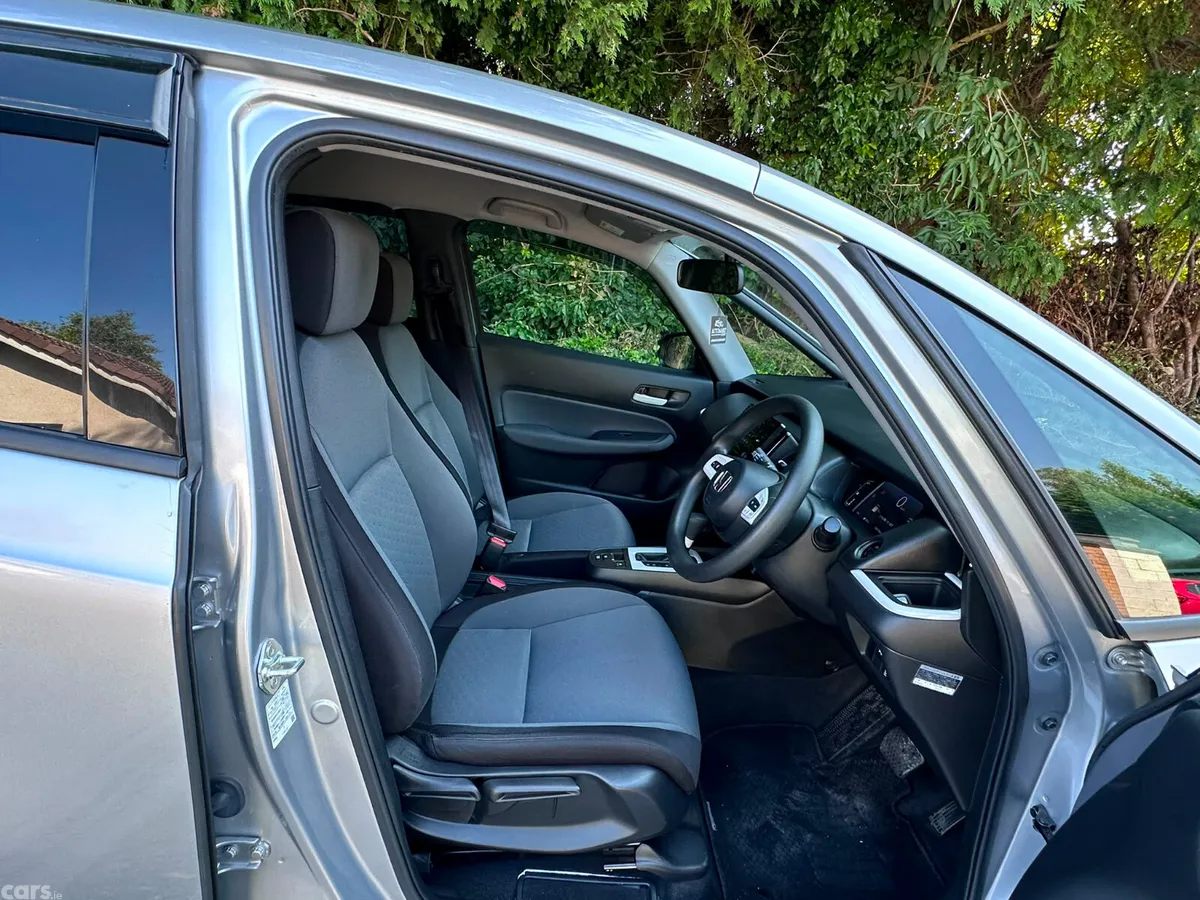 Honda Fit Hatchback, Petrol Hybrid, 2020, Silver