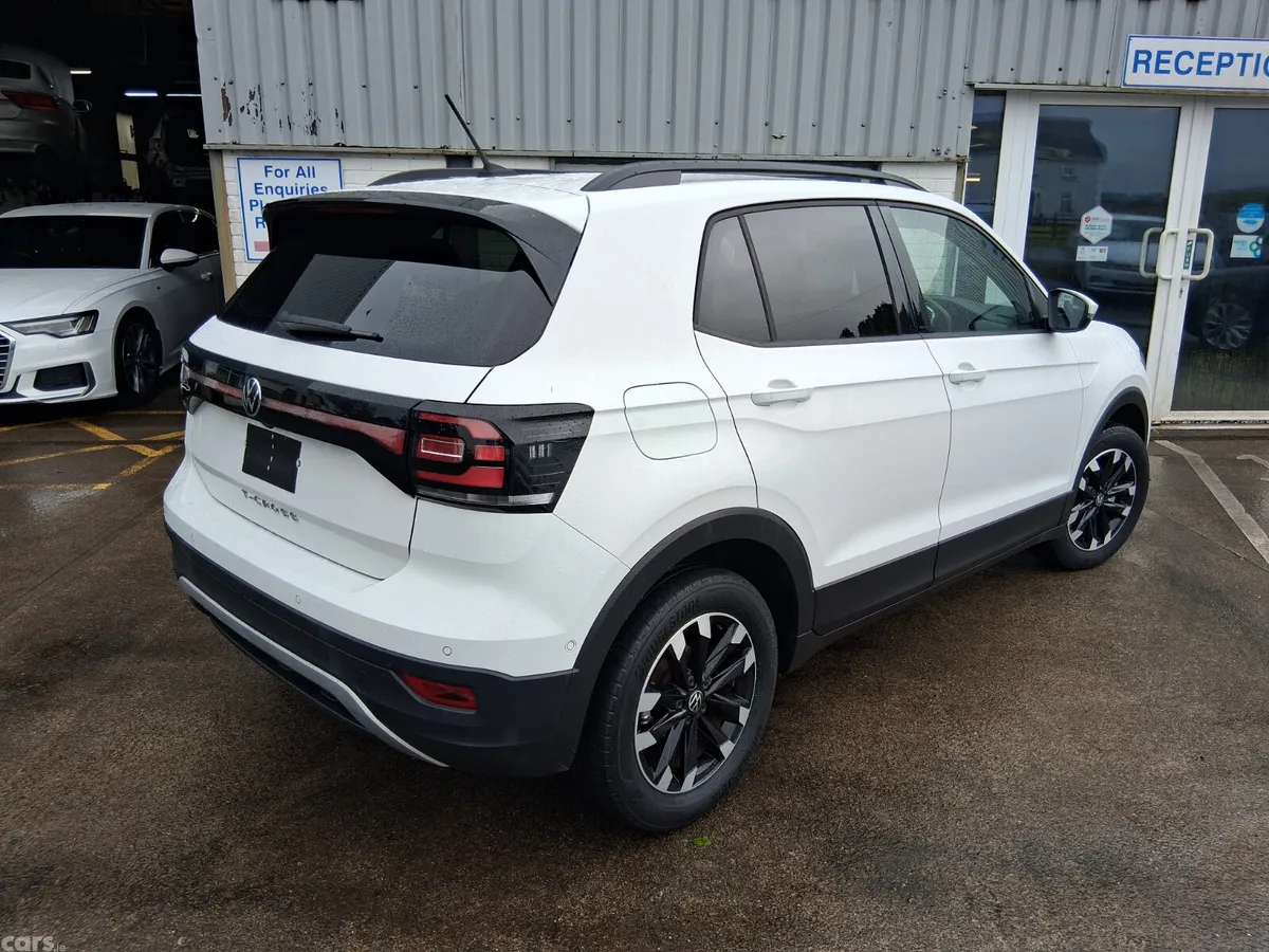 Volkswagen T-Cross Hatchback, Petrol, 2021, White