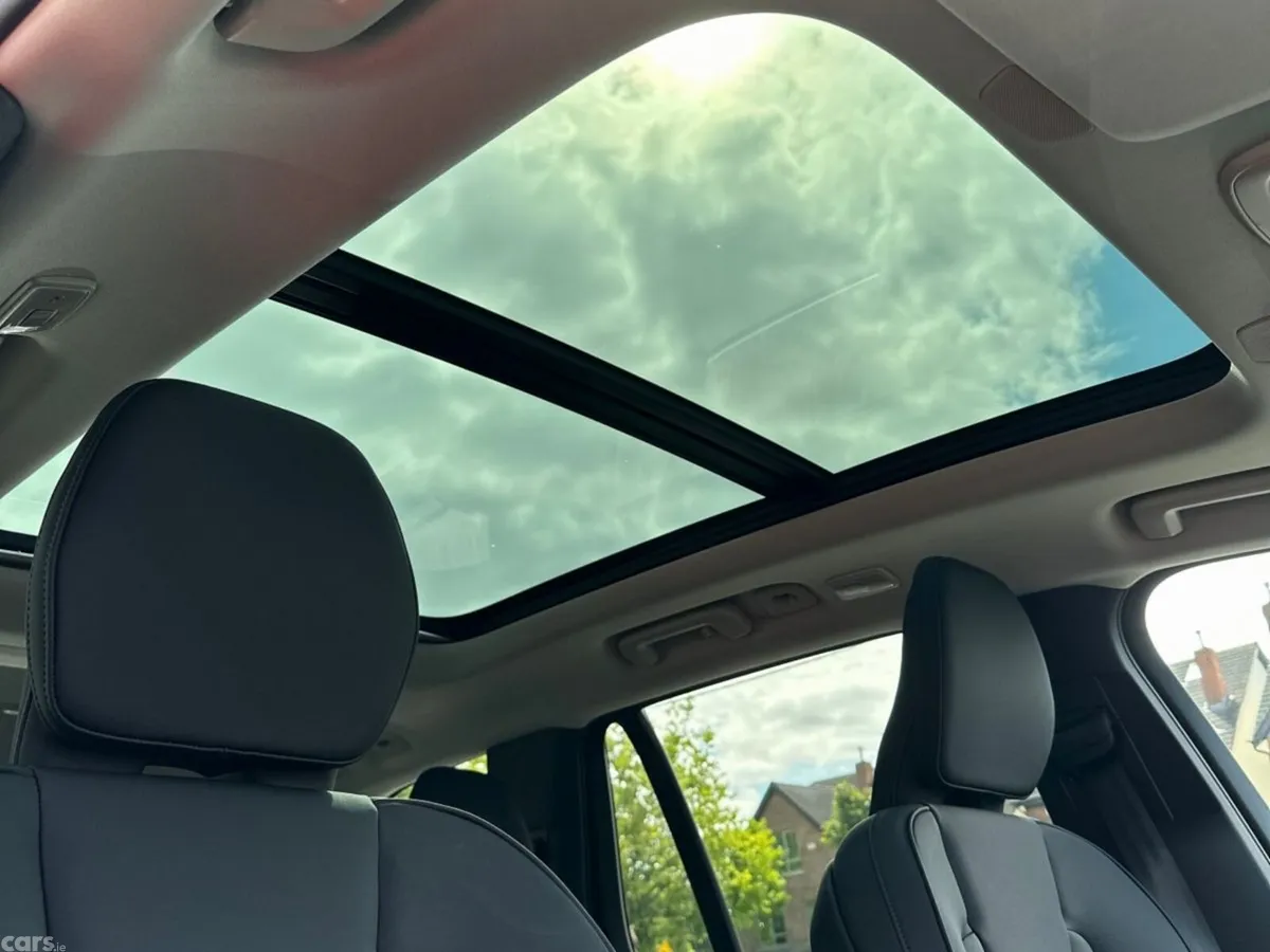 Volvo XC90 SUV, Petrol Plug-in Hybrid, 2026, Red
