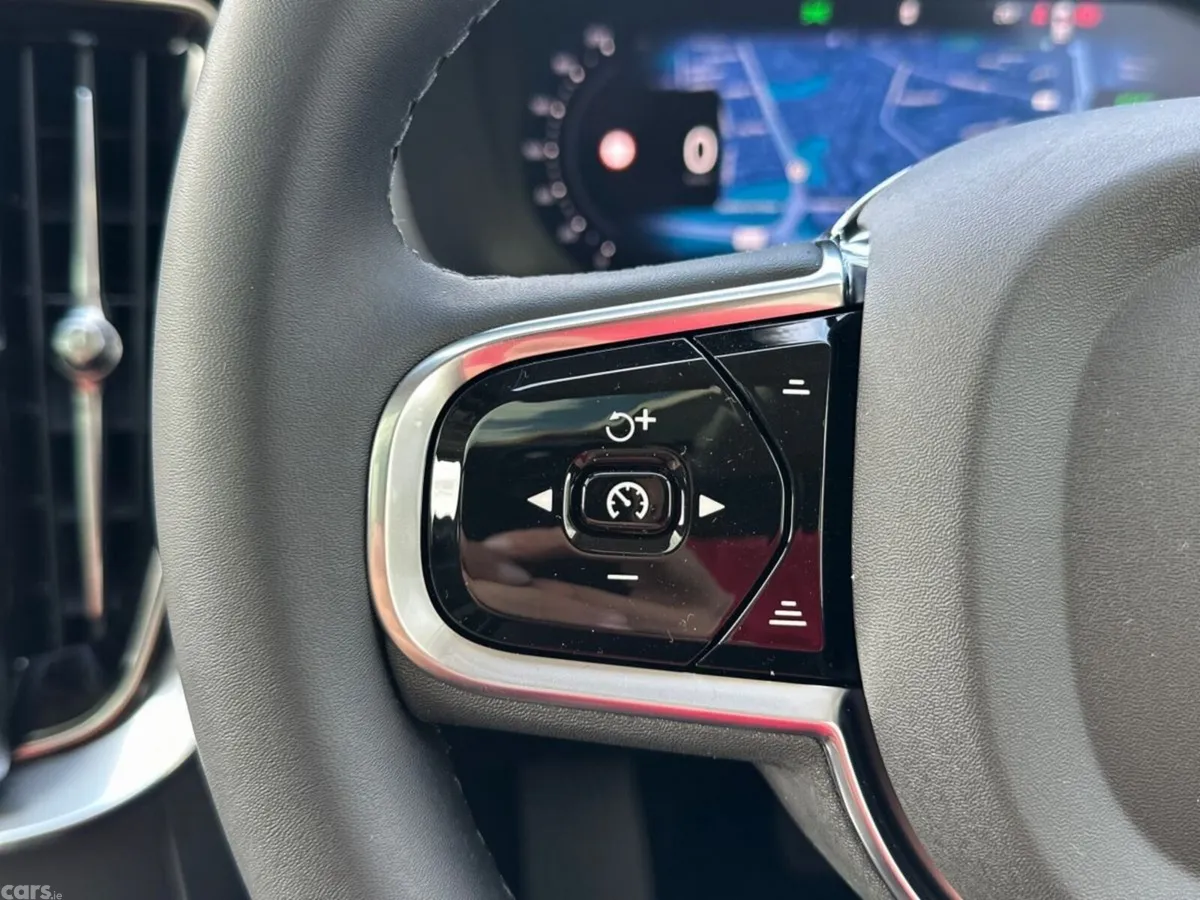 Volvo XC90 SUV, Petrol Plug-in Hybrid, 2026, Red