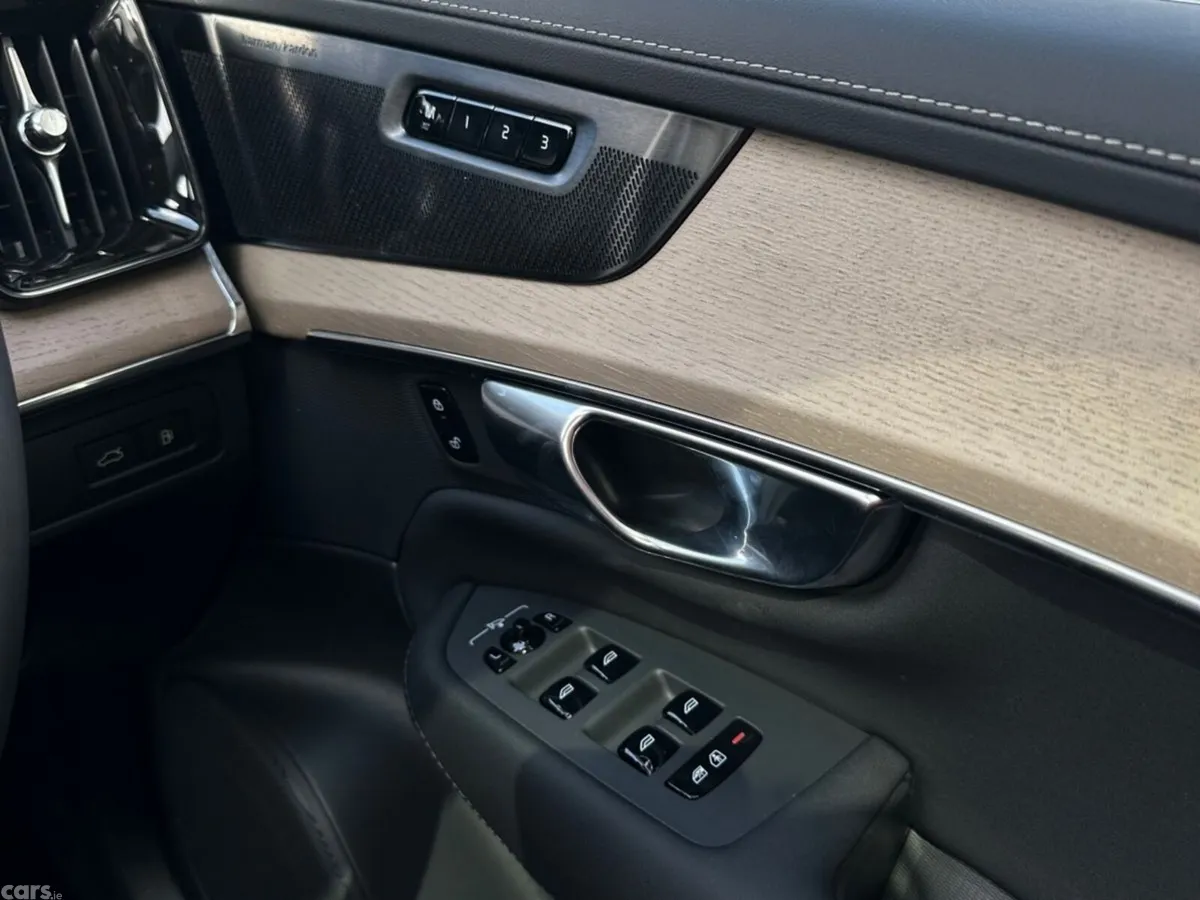 Volvo XC90 SUV, Petrol Plug-in Hybrid, 2026, Red