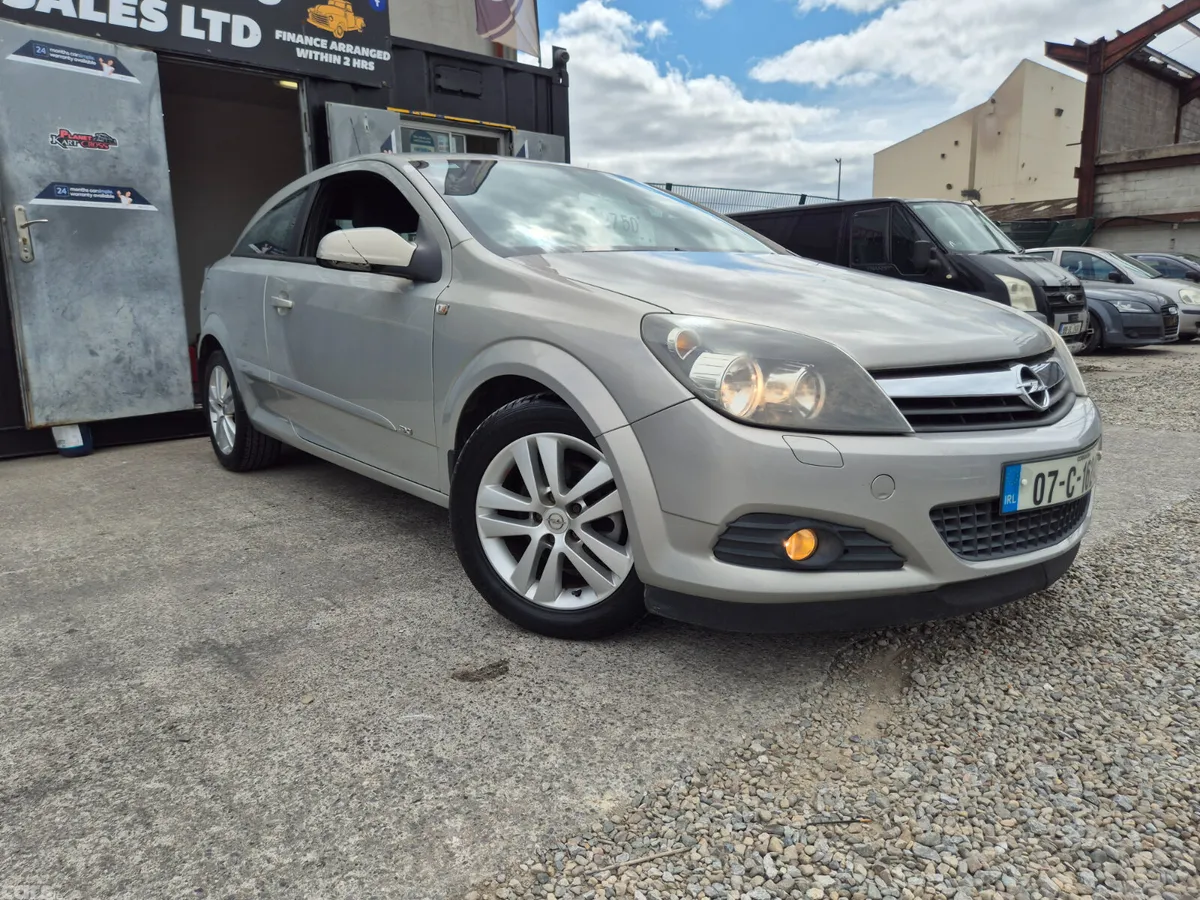 Opel Astra Hatchback, Petrol, 2007, Yellow