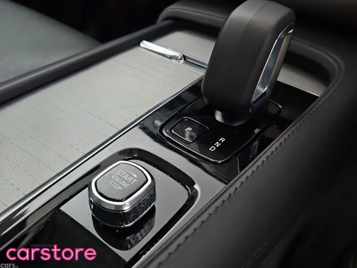 Volvo XC90 SUV, Petrol Hybrid, 2024, Black