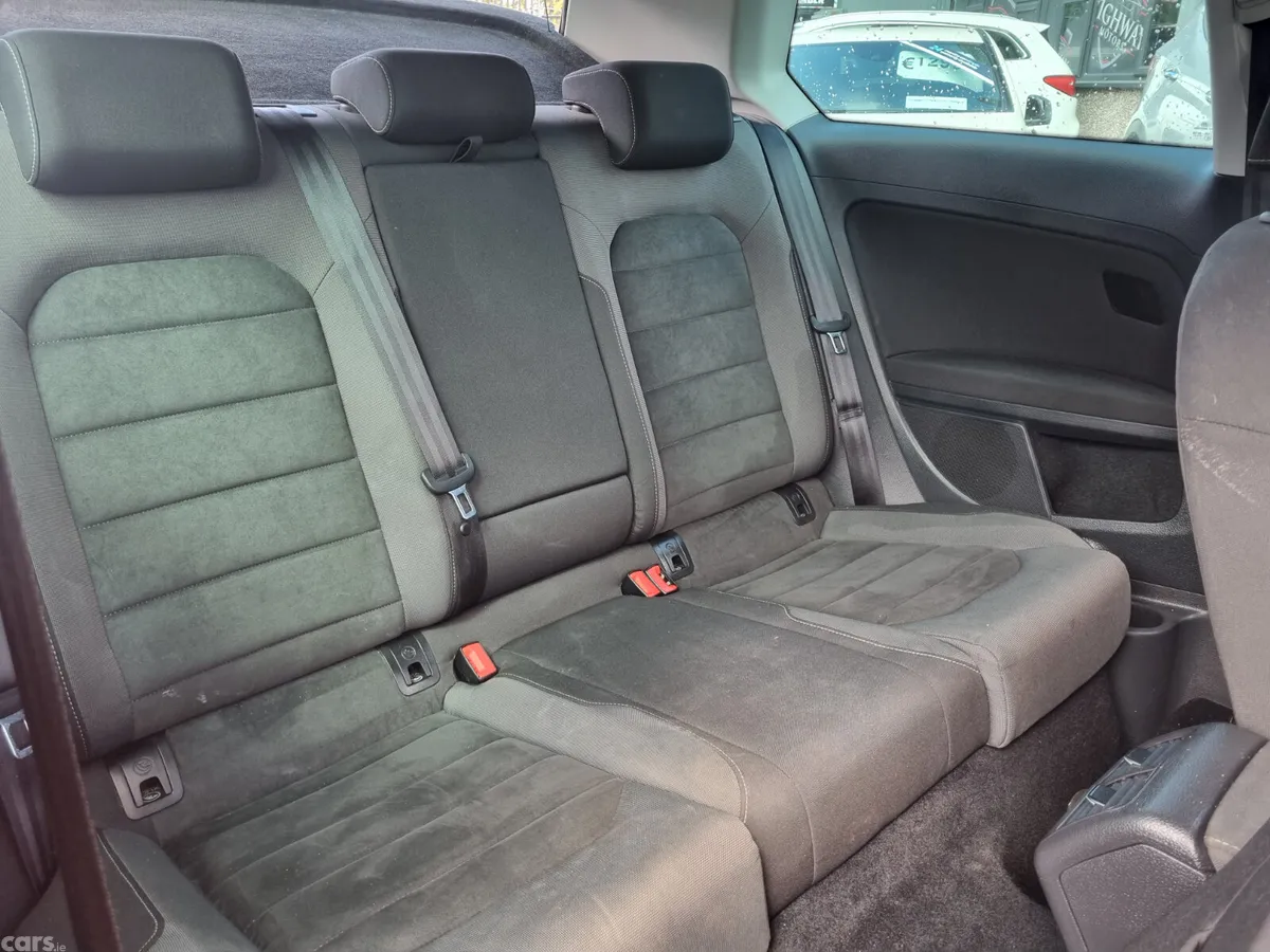 Volkswagen Golf Estate, Diesel, 2018, Red