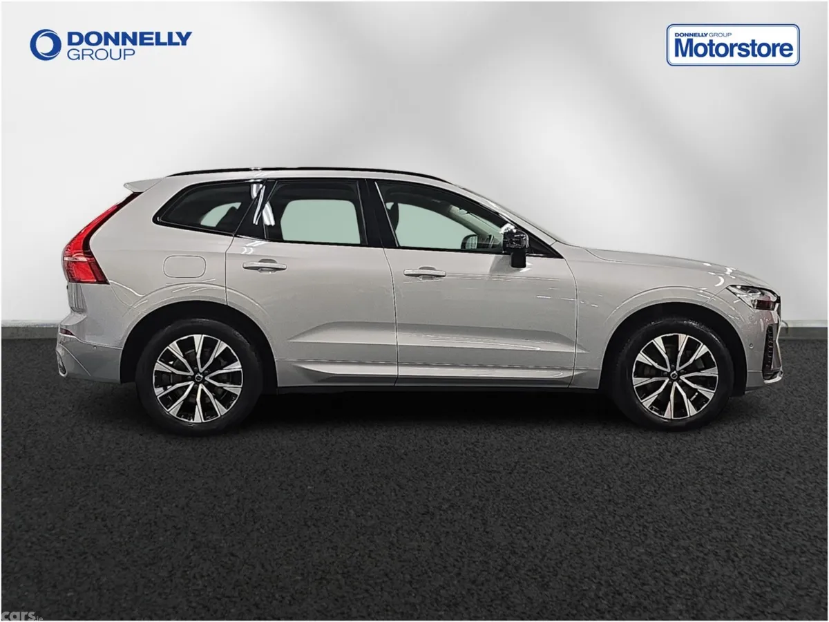 Volvo XC60 Estate, Diesel, 2023, Silver