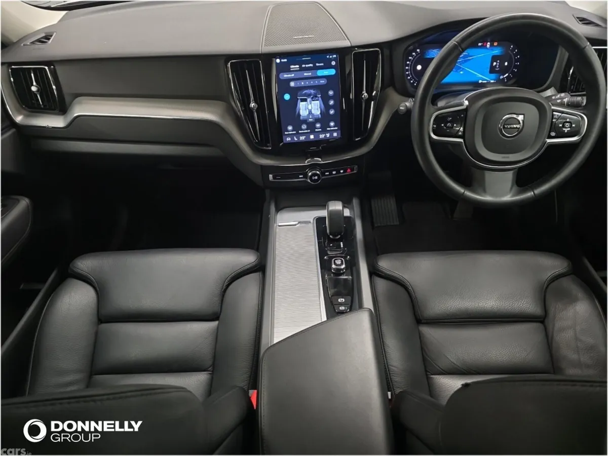 Volvo XC60 Estate, Diesel, 2023, Silver