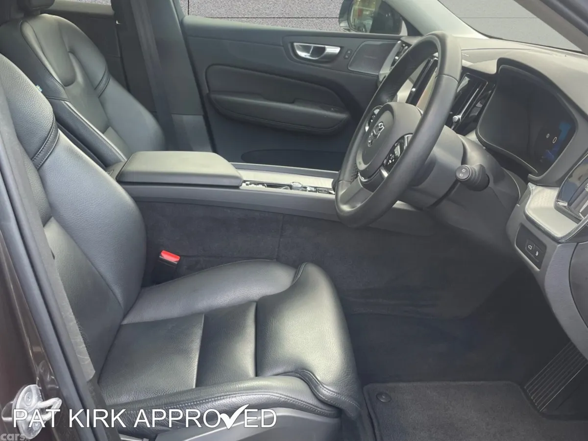 Volvo XC60 Estate, Petrol Hybrid, 2023, Grey