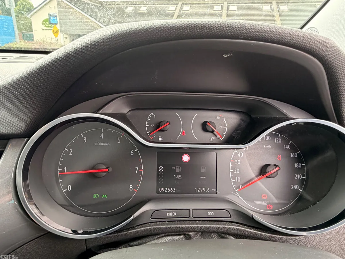 Opel Crossland SUV, Diesel, 2023, Grey