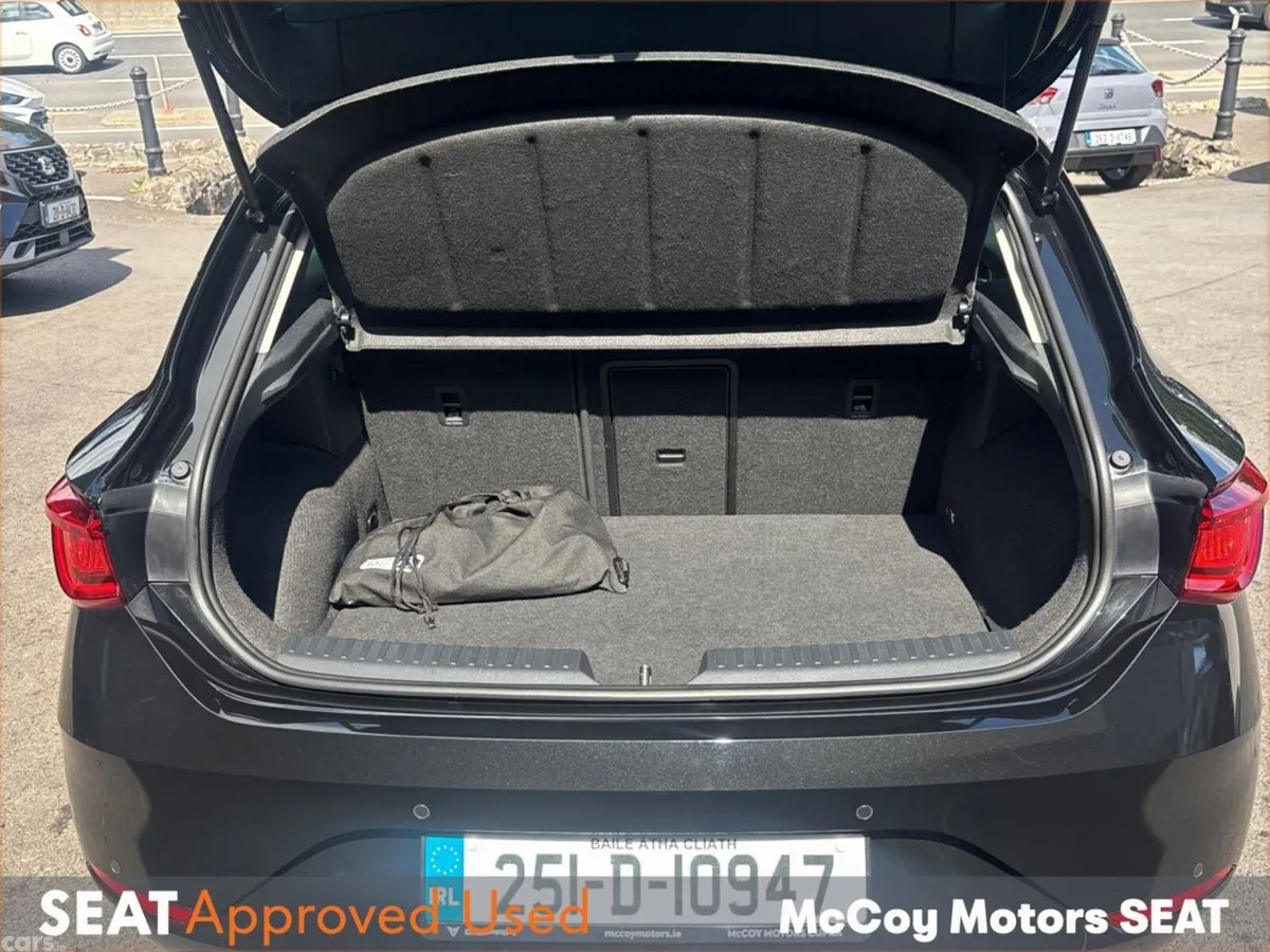 SEAT Leon Hatchback, Petrol Plug-in Hybrid, 2025, Black
