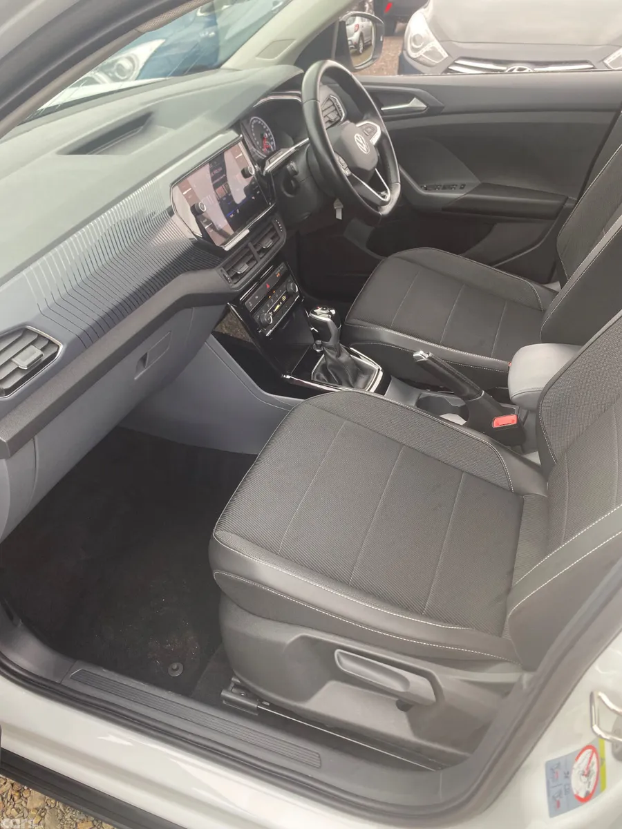 Volkswagen T-Cross Estate/Jeep, Petrol, 2021, White
