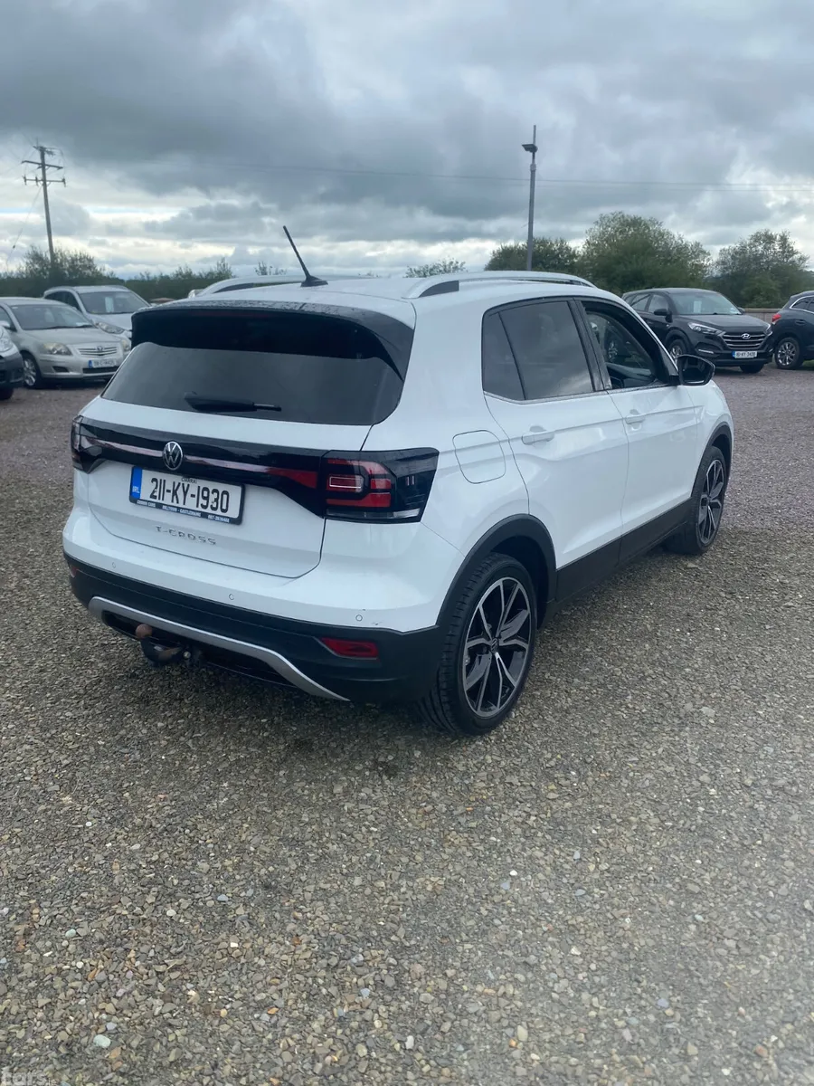 Volkswagen T-Cross Estate/Jeep, Petrol, 2021, White