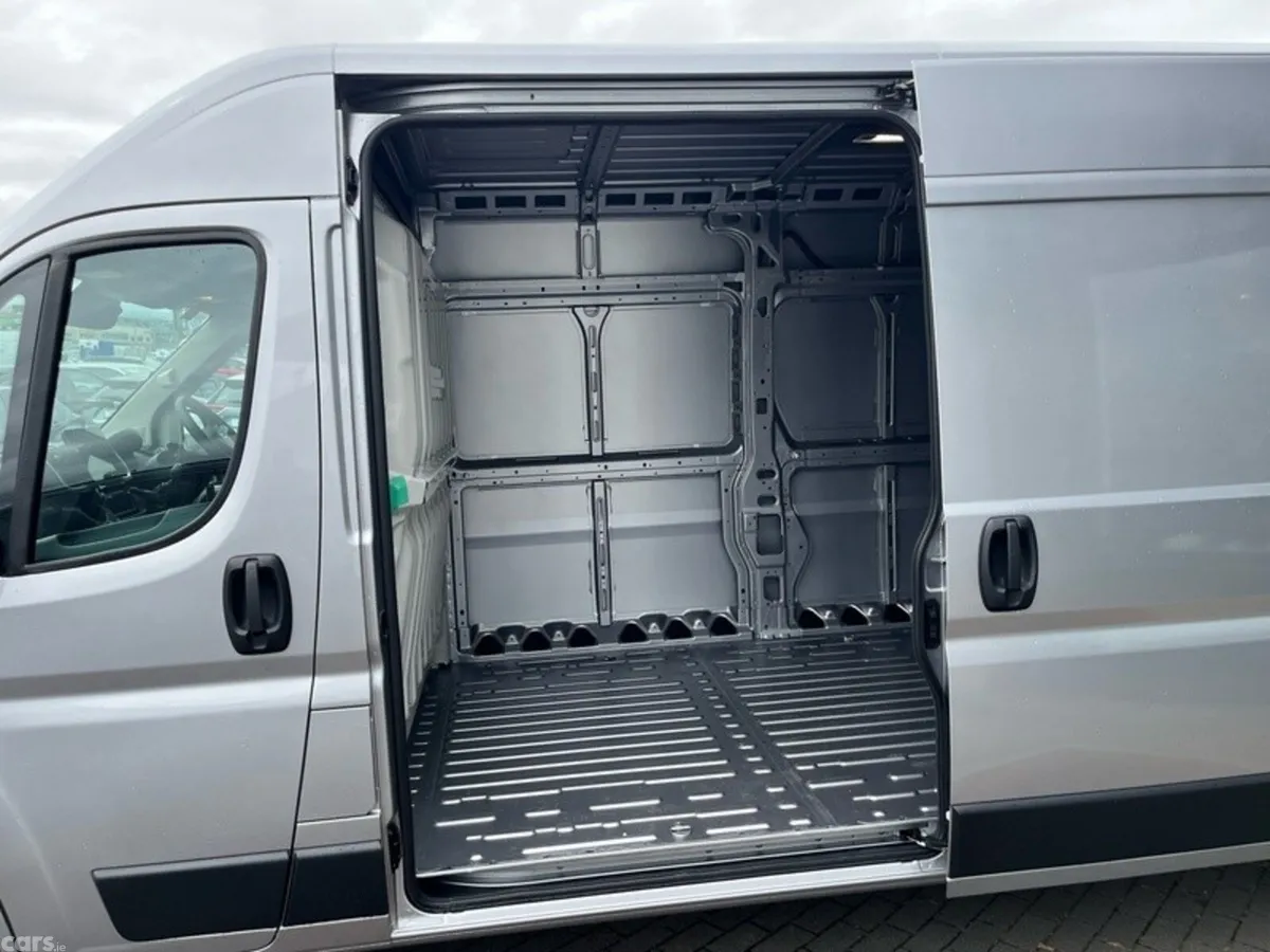 Toyota Proace Van, Diesel, 2026, Silver