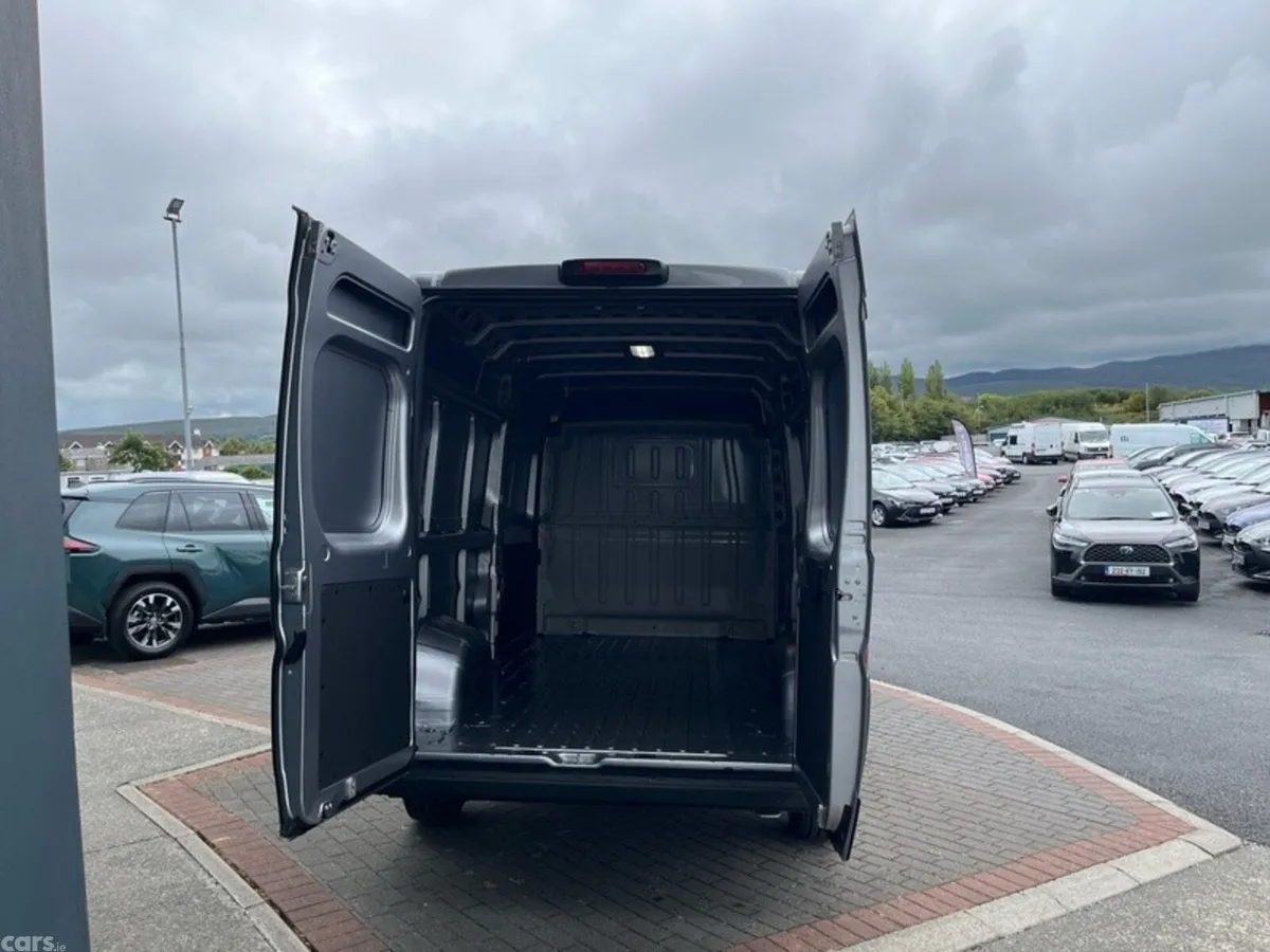 Toyota Proace Van, Diesel, 2026, Silver