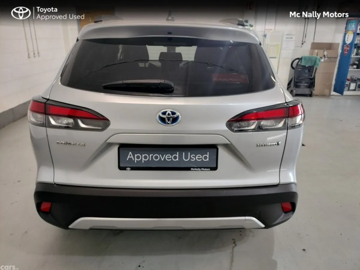 Toyota Corolla Cross Hatchback, Petrol Hybrid, 2024, Silver