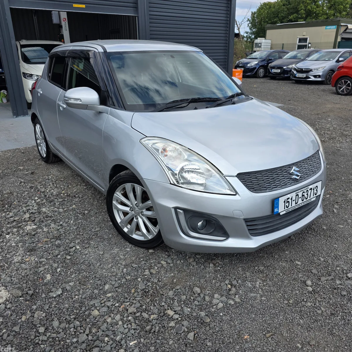 Suzuki Swift Hatchback, Petrol, 2015, Silver