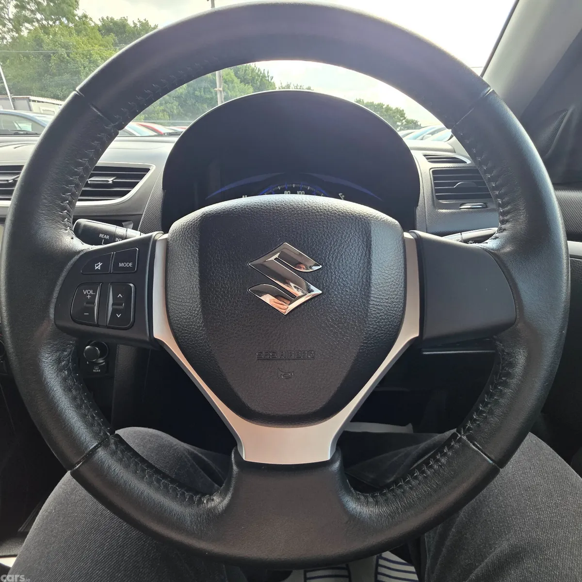 Suzuki Swift Hatchback, Petrol, 2015, Silver