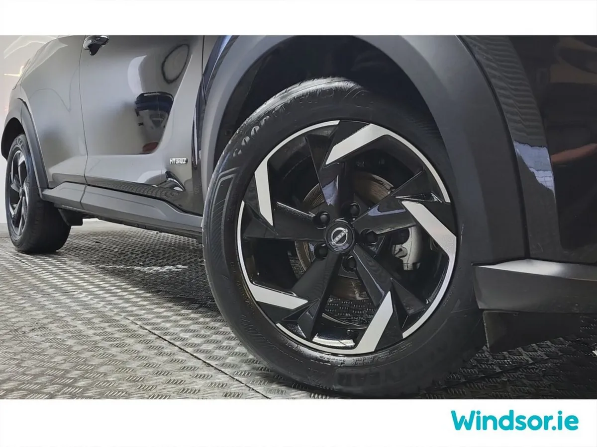 Nissan Juke SUV, Petrol Hybrid, 2024, Black