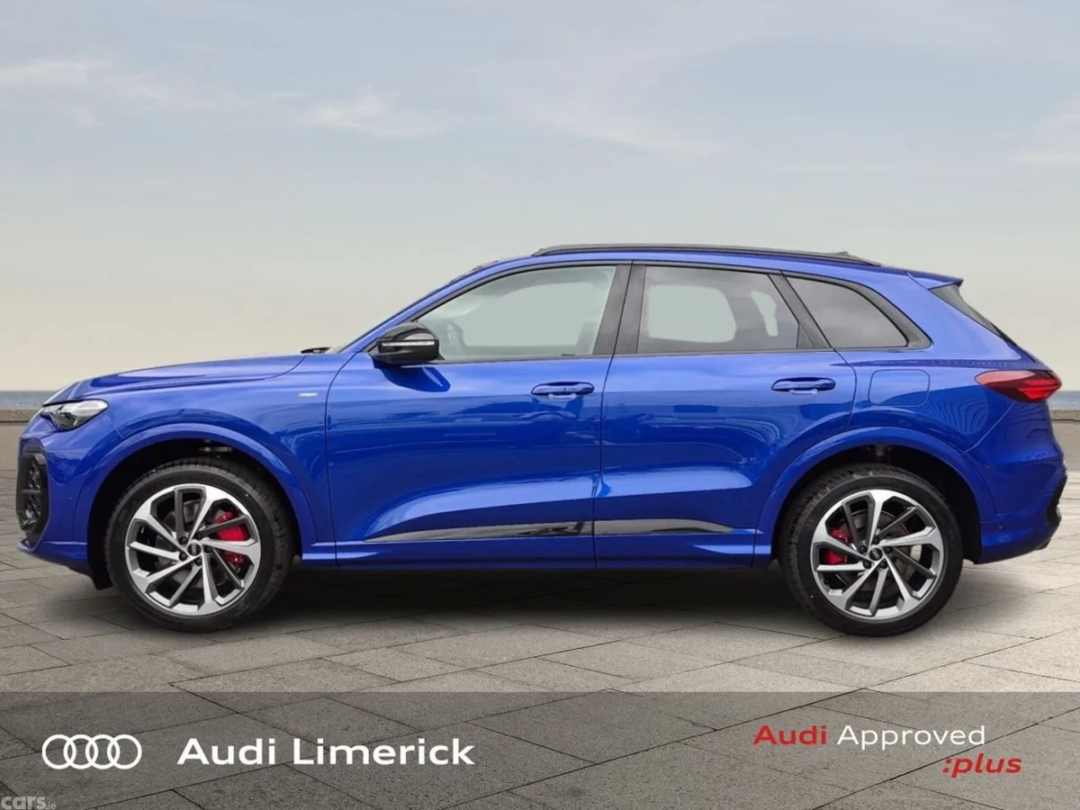 Audi Q5 SUV, Petrol Plug-in Hybrid, 2026, Blue
