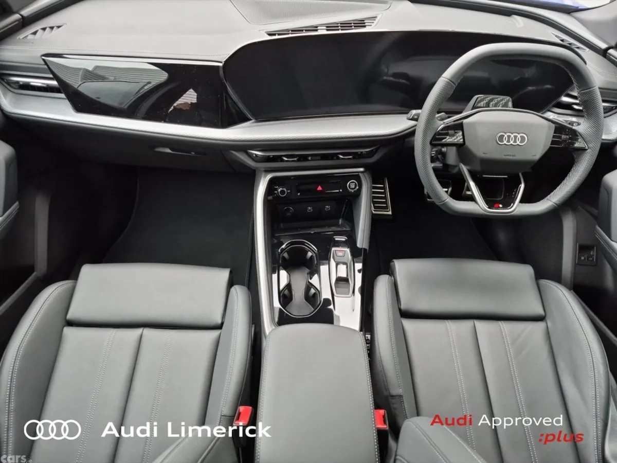 Audi Q5 SUV, Petrol Plug-in Hybrid, 2026, Blue