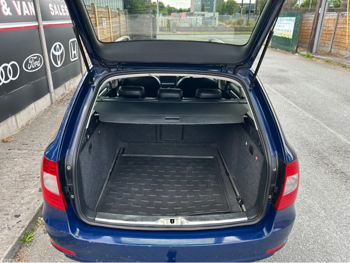 Skoda Superb Estate, Diesel, 2013, Blue
