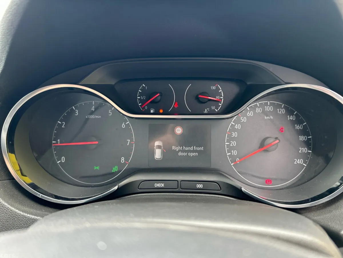 Opel Grandland X MPV, Petrol, 2018, Red