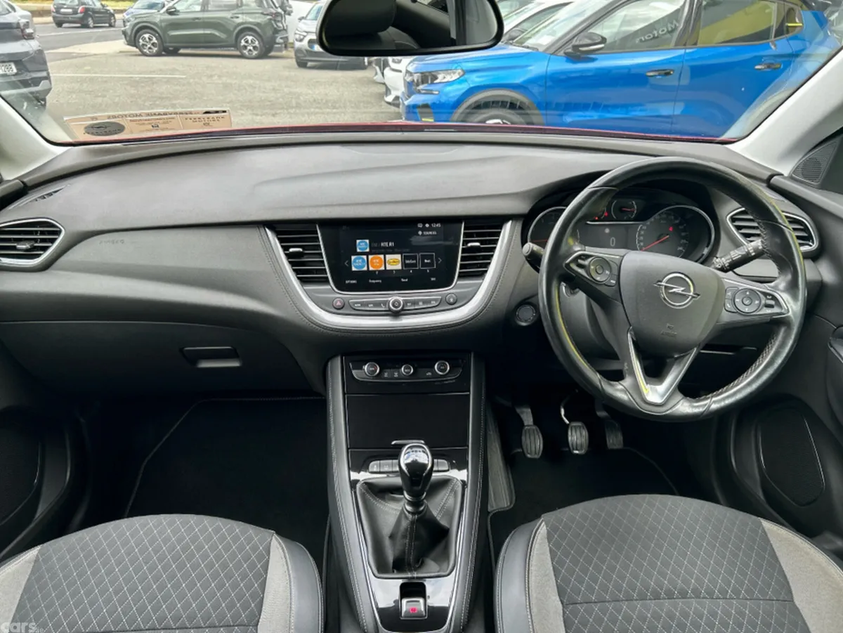 Opel Grandland X MPV, Petrol, 2018, Red
