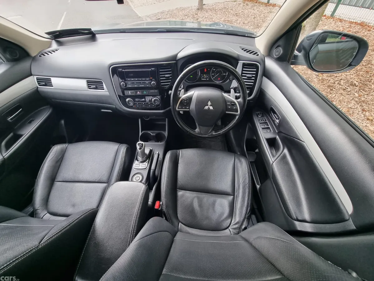 Mitsubishi Outlander SUV, Petrol Plug-in Hybrid, 2015, Grey