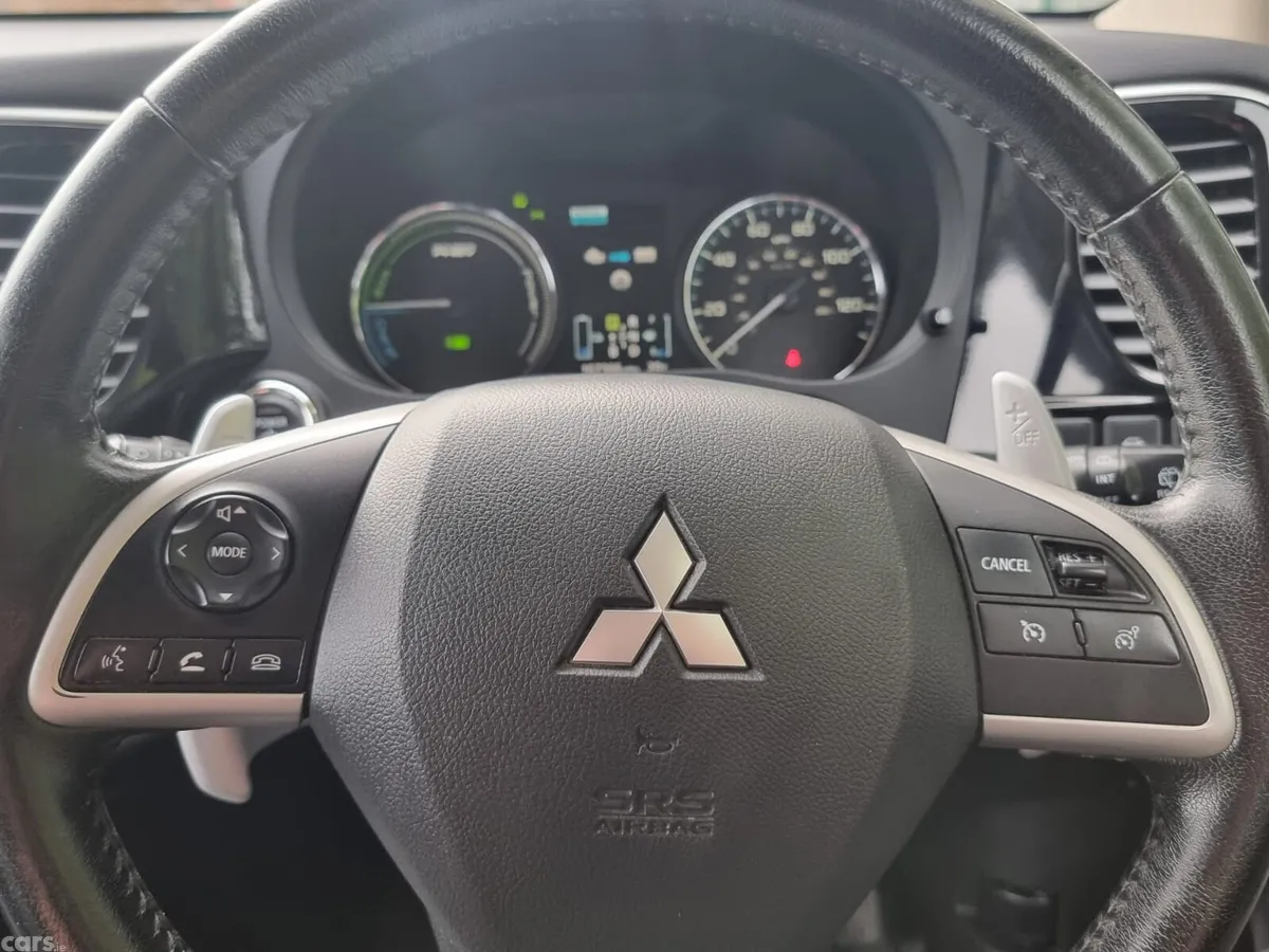 Mitsubishi Outlander SUV, Petrol Plug-in Hybrid, 2015, Grey