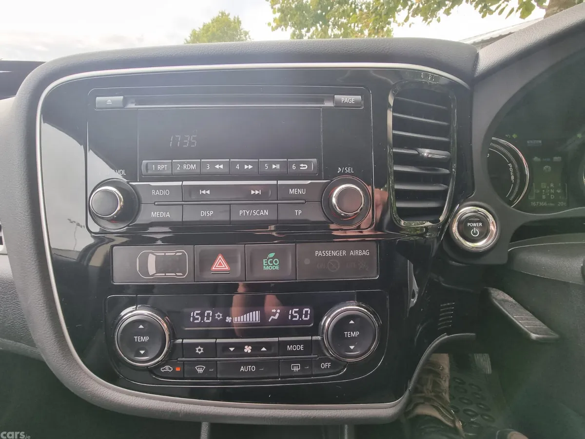 Mitsubishi Outlander SUV, Petrol Plug-in Hybrid, 2015, Grey