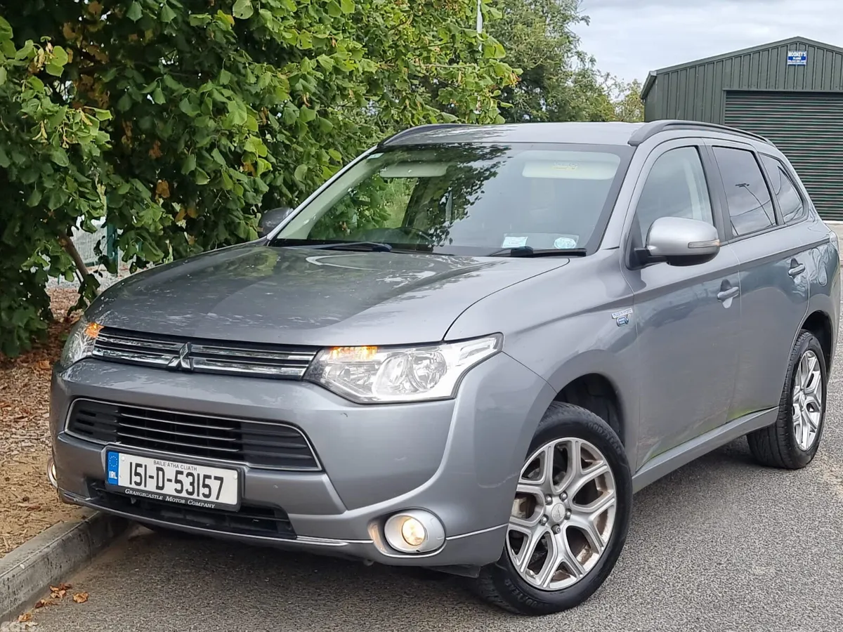 Mitsubishi Outlander SUV, Petrol Plug-in Hybrid, 2015, Grey