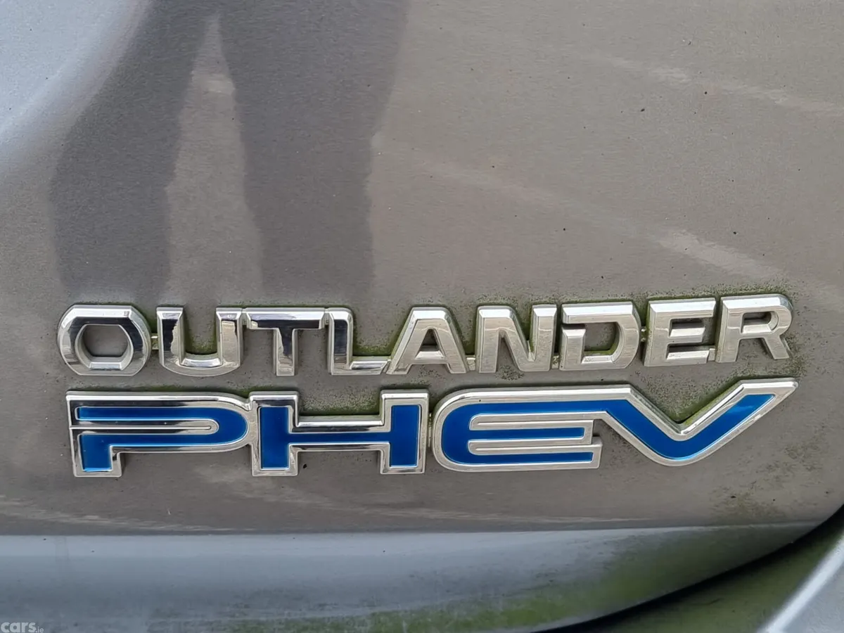 Mitsubishi Outlander SUV, Petrol Plug-in Hybrid, 2015, Grey