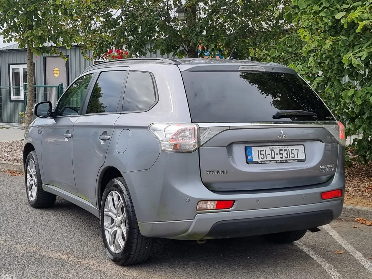 Mitsubishi Outlander SUV, Petrol Plug-in Hybrid, 2015, Grey