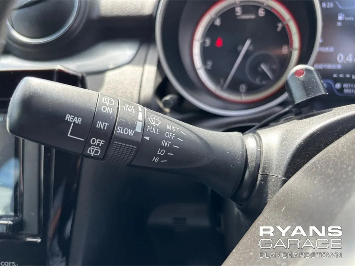 Suzuki Swift Hatchback, Petrol, 2023, Silver