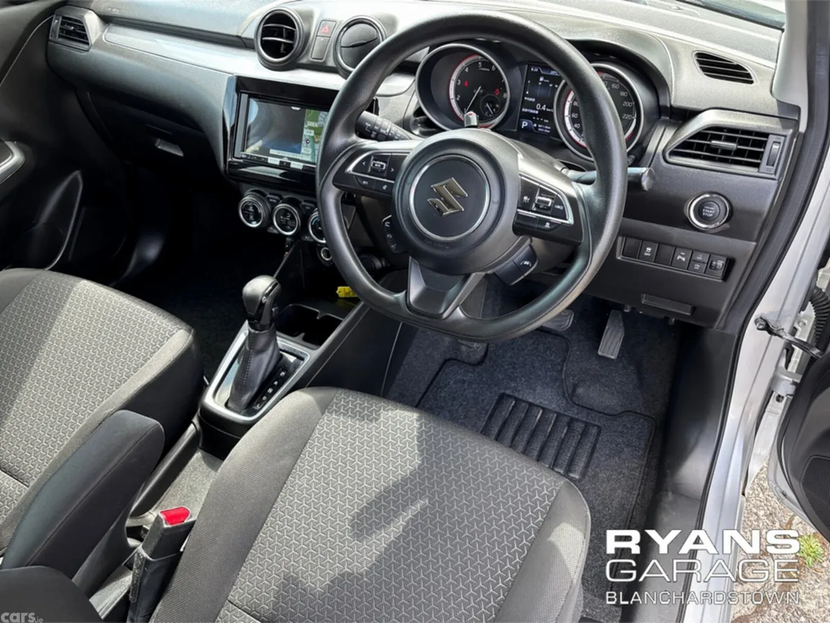 Suzuki Swift Hatchback, Petrol, 2023, Silver