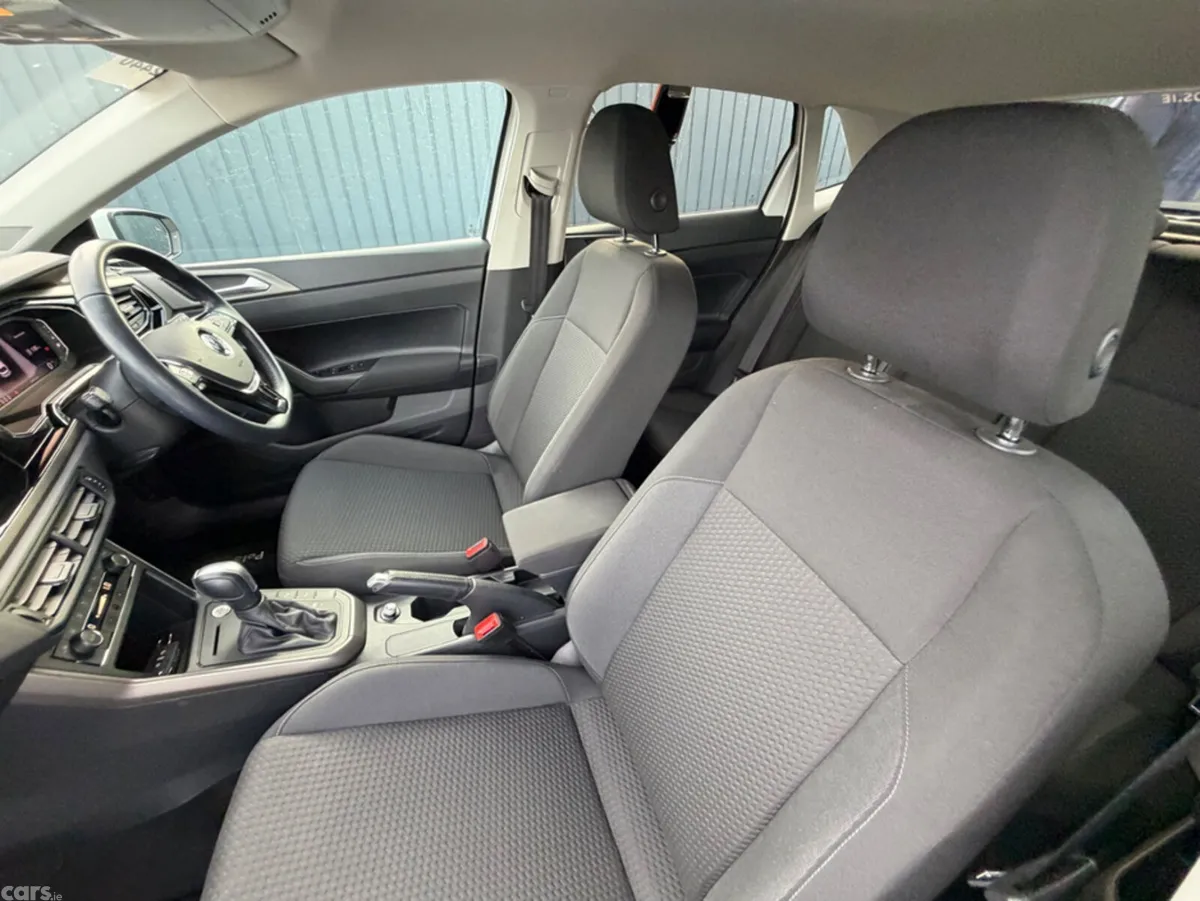 Volkswagen Polo Hatchback, Petrol, 2022, White