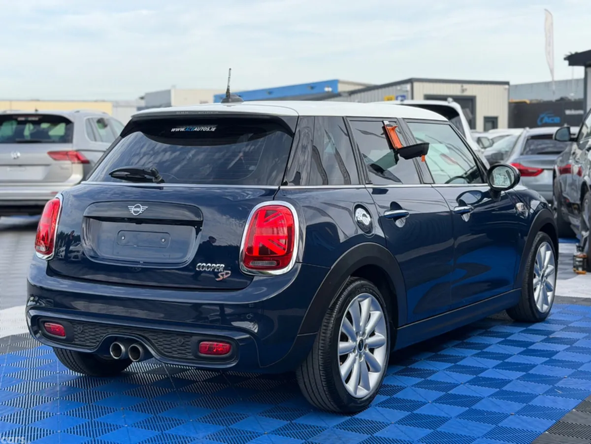 Mini Cooper Hatchback, Diesel, 2018, Blue
