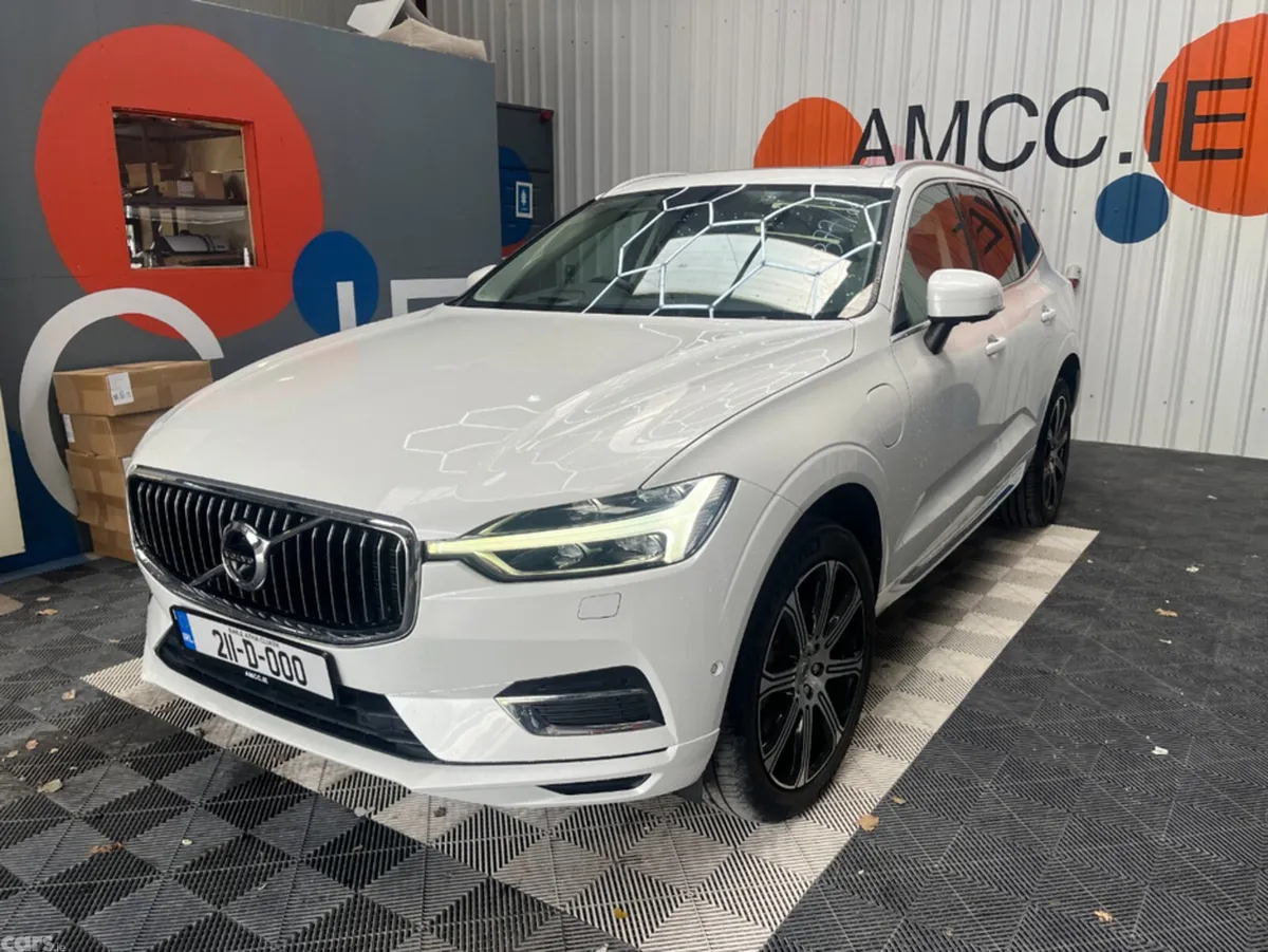 Volvo XC60 SUV, Petrol Hybrid, 2021, White